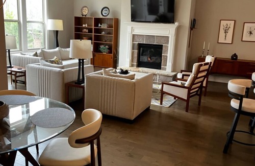 Alma Ski Chalet | Cozy chalet with fitness room, WiFi in adorable ATL