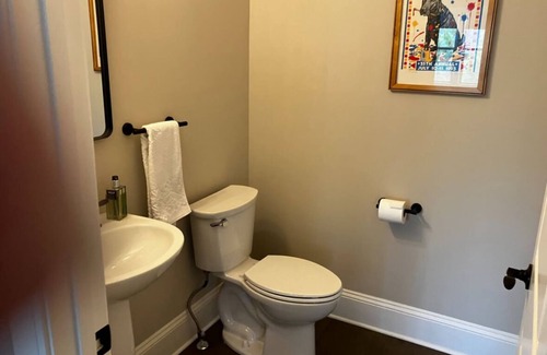 Alma Ski Chalet | Cozy chalet with fitness room, WiFi in adorable ATL