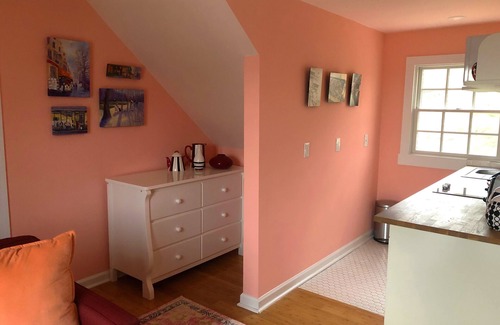 West Cape May Apartment | Cozy Chambourcin Cottage at Willow Creek Winery