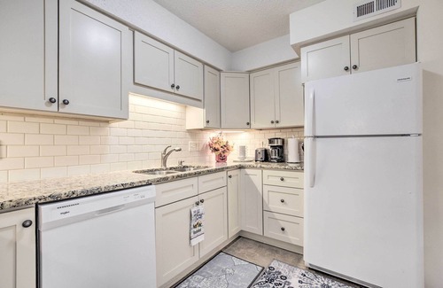 Chapel Hill Condo | Cozy Chapel Hill Condo ~ 2 Mi to UNC & Dtwn!