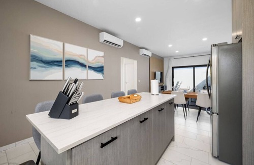 Ponton Condo | Cozy & Charming 2BR Oasis at Ponton Paradise by Bocobay