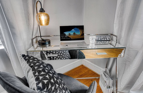 Dilworth House | Cozy & Charming Home, Minutes to Everything!
