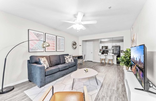 Pleasant Valley Apartment | Cozy Chic 2BR King Suite w Gym& close to DT