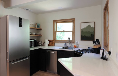 Tahoe City House | Cozy Chic Alpine Suite w/AC-9 min Walk to Lake Tahoe-New renovation Summer 2024