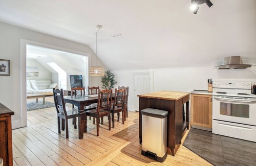 Chateau-Richer Apartment | Cozy, classy, cachet, spacious & central - Mt Ste-Anne, Vieux Québec, IleOrléans