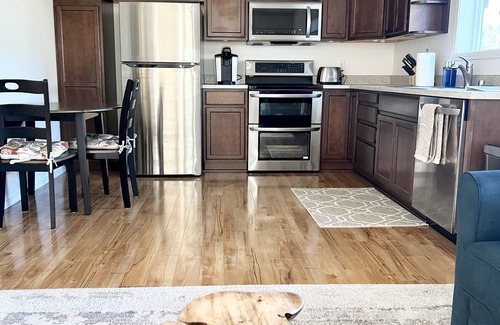 Mendenhall Valley Apartment | Cozy & Clean 1 Bedroom Apartment - Free Parking