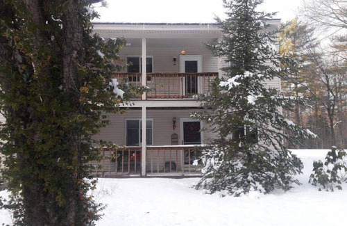 Center Conway Condo | Cozy Clean 2nd Floor Condo in Conway!