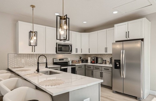 Kipling House | Cozy & Clean House Next to Beautiful Creek & Trail