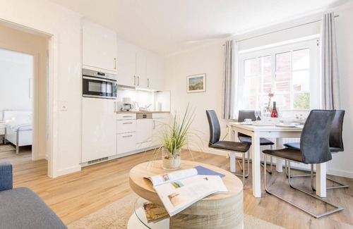 Westerland Apartment | Cozy. Close to the beach. Quiet. - House Nordhedig