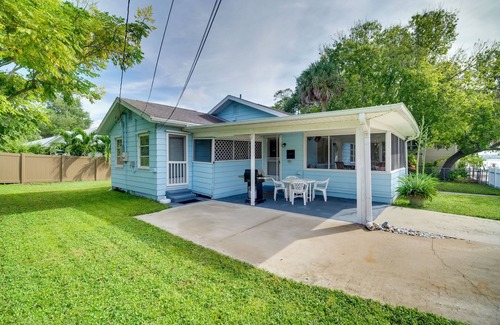 Cocoa Cottage | Cozy Cocoa Home - Walk to River & Historic Village