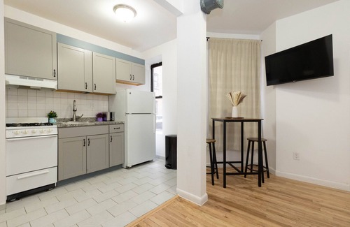 Manhattan Valley Apartment | Cozy Colombia University 2BR 1BA - Near central park