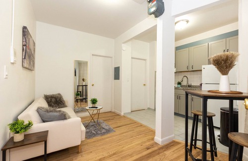 Manhattan Valley Apartment | Cozy Colombia University 2BR 1BA - Near central park