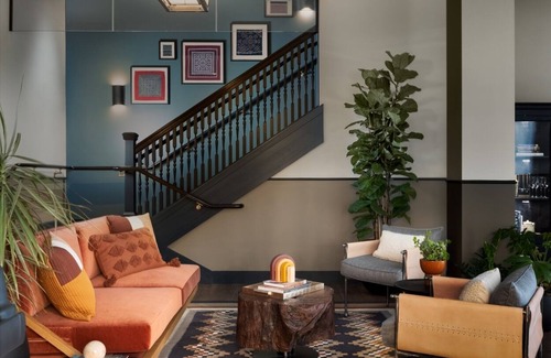 Merced Hotel | Cozy Comfort in Merced's Main Street, Near Lake Yosemite, Pet-Friendly