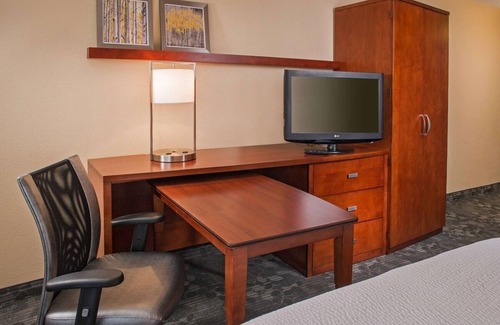 University Place Hotel | Cozy Comfort Near PNC Pavilion | 1BR Unit w/Balcony, Gym, Pool, Pets Welcome