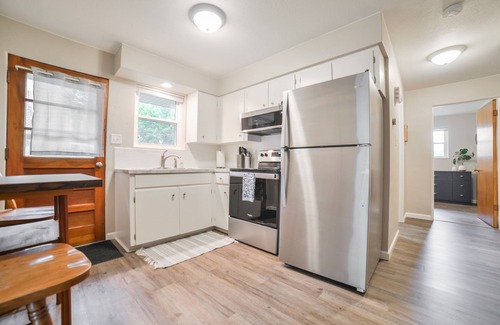 Jackson Apartment | Cozy & Comfortable 1 Bedroom Suite