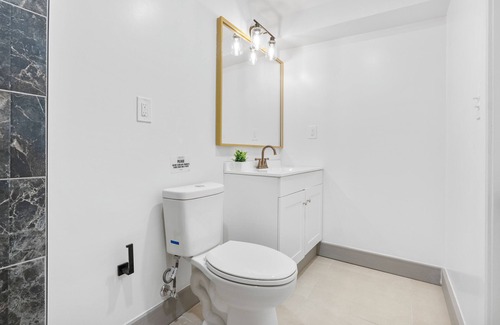 Wynnefield Apartment | Cozy Comfortable and Quiet Queen Suite