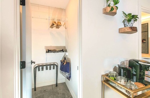 Asheville House | Cozy Comfortable Asheville Couple's Getaway