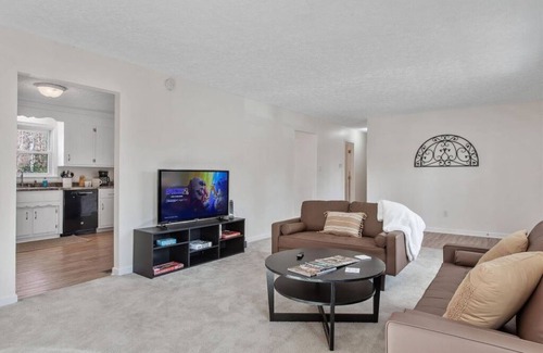 Goochland House | Cozy, Comfy, Convenient, Dog Friendly