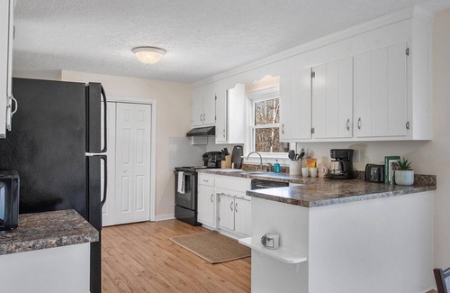 Goochland House | Cozy, Comfy, Convenient, Dog Friendly