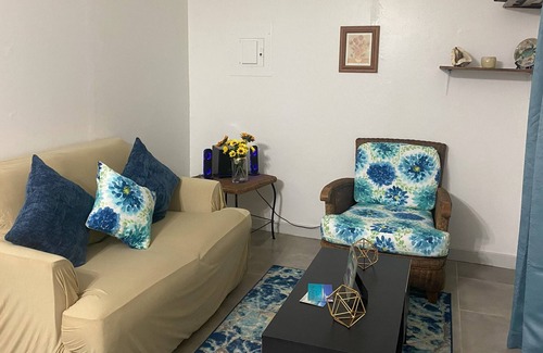 Estate Susannaberg Cottage | Cozy Conch Shell Cottage Retreat for 2