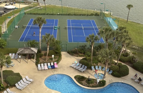 Gulf Shores Apartment | Cozy Condo at Gulf Shores Surf and Racquet Club Unit 906A