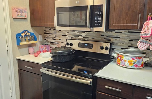 Las Colinas Condo | Cozy condo in lovely Irving with AC, WiFi, fitness room