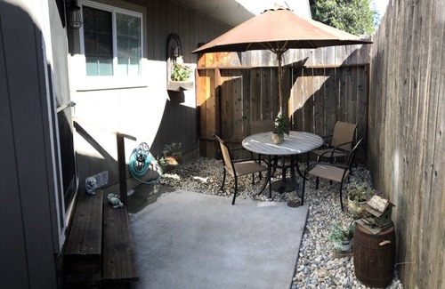 Grass Valley Condo | COZY condo located on Mill St. in downtown historic Grass Valley.