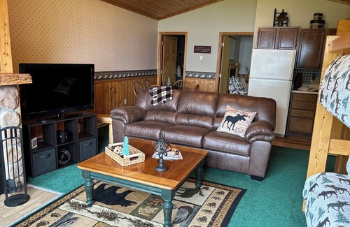 Pine River Condo | Cozy Condo on Whitefish chain
