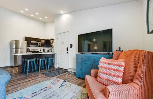 Moab South Valley Condo | Cozy condo w/shared seasonal pool & hot tub/free WiFi - short drive to Arches