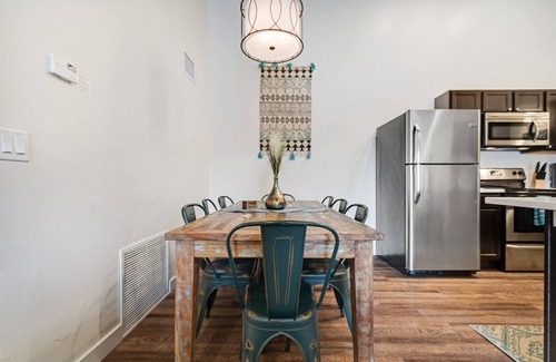 Moab South Valley Condo | Cozy condo w/shared seasonal pool & hot tub/free WiFi - short drive to Arches