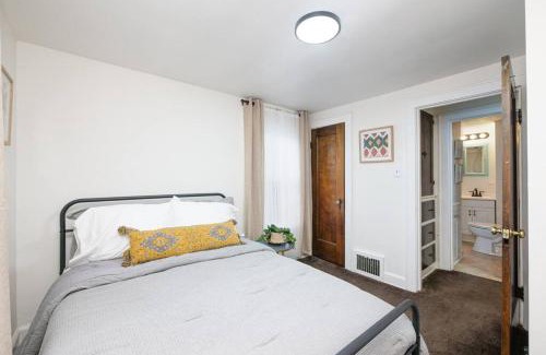 Northside House | Cozy & Convenient Getaway 3BD 2BA Dog Friendly