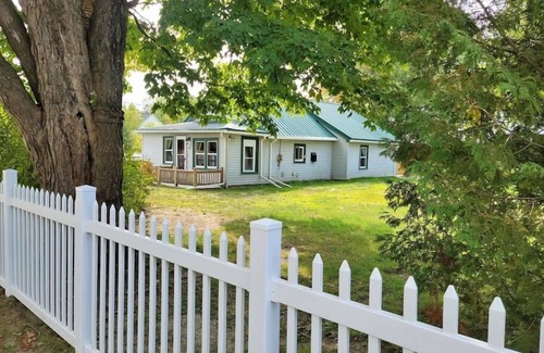 Costigan House | Cozy & Convenient Home Near The University/Bangor