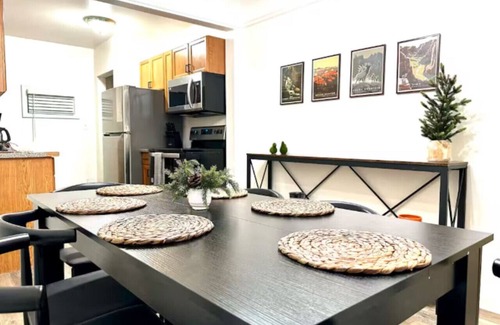 Pontiac House | Cozy & Convenient Shared Room in Pontiac