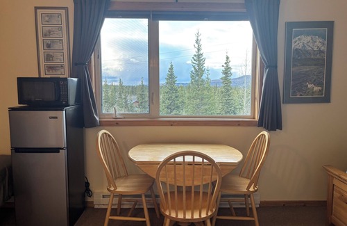 Healy Apartment | Cozy & Convenient Studio with Kitchenette