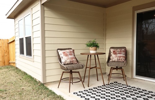 College Station House | Cozy & convenient to TAMU, the Brazos County Expo, & Legends!
