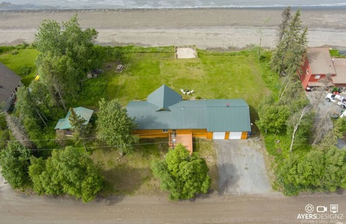 Salamatof Cabin | Cozy Cook Inlet & Mountain View Cabin w/VIEWS!