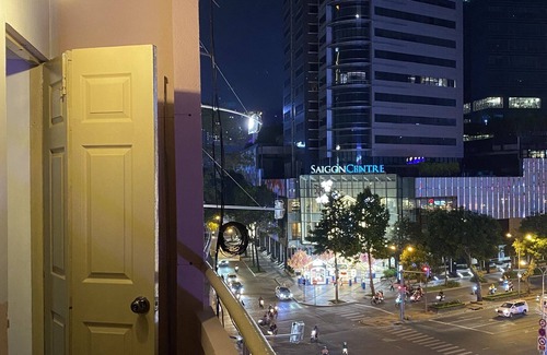 Dong Khoi Apartment | Cozy Corner w Balcony | City View | Saigon Centre