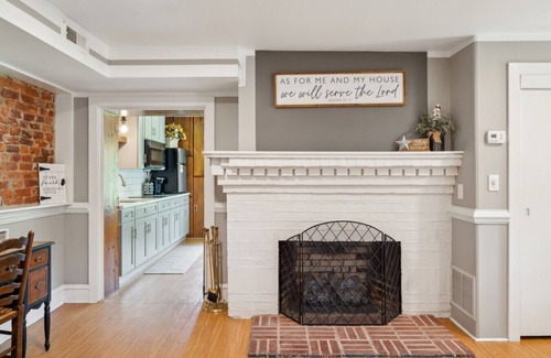 Rising Sun Apartment | Cozy Corner: Relax on an Amish Equestrian Farm