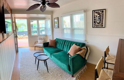 San Diego Cottage | Cozy Cottage Between the Beach & Bay East – Walk to Water!