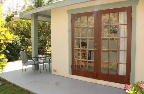 Governor's Harbour Cottage | Cozy Cottage, Walk to Spectacular Twin Coves Beach