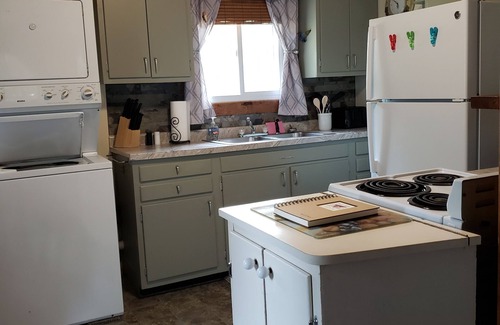 Rapid River Cottage | Cozy Cottage centrally located in the U.P!