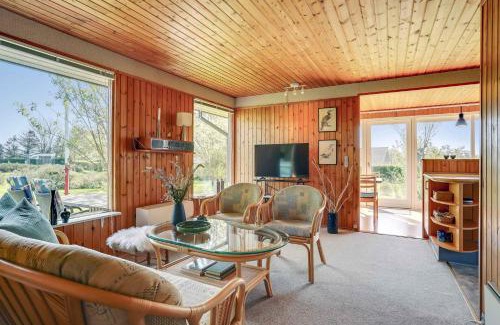 Hvidbjerg Strand House | Cozy Cottage Close To The Beach And Attractions