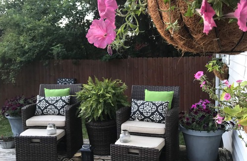 Lakeview Cottage | Cozy Cottage Getaway at Indian Lake!