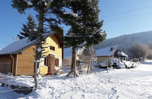 Longevilles-Mont-d'Or Ski Chalet | cozy cottage Haut-Doubs, at 1000 m altitude in the heart of the Jura