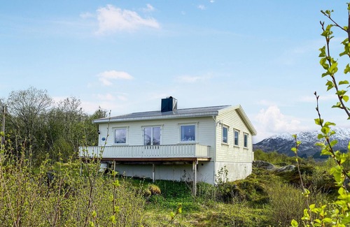 Bostad House | Cozy cottage in a quiet location on the island of Vestvågøya.