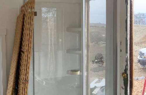 Hollister Cottage | Cozy cottage in charming Paicines with WiFi