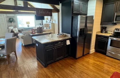 Franklin Cottage | Cozy Cottage in Leiper’s Fork, Franklin, TN.
