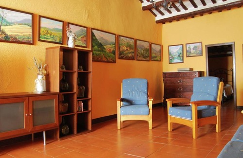 Subirats House | Cozy Cottage in Subirats with Swimming Pool