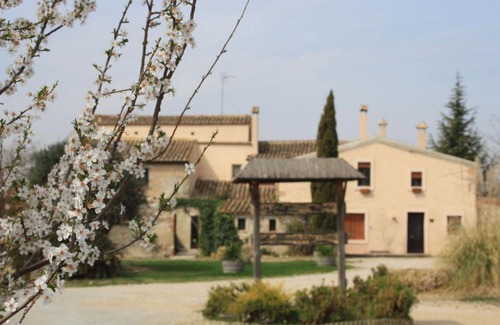 Subirats House | Cozy Cottage in Subirats with Swimming Pool