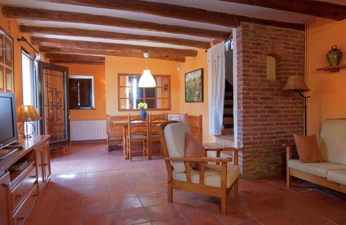 Subirats House | Cozy Cottage in Subirats with Swimming Pool